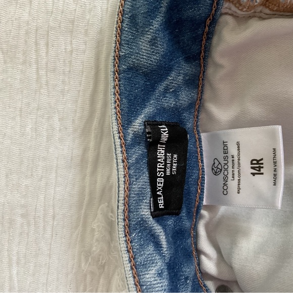 Button fly Relaxed Straight Ankle Blue Women's Express Jeans - Picture 4 of 5